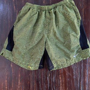 Nike Dri-Fit Shorts, Green & Black, L